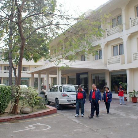Ritz Plaza Hotel Amritsar Exterior photo