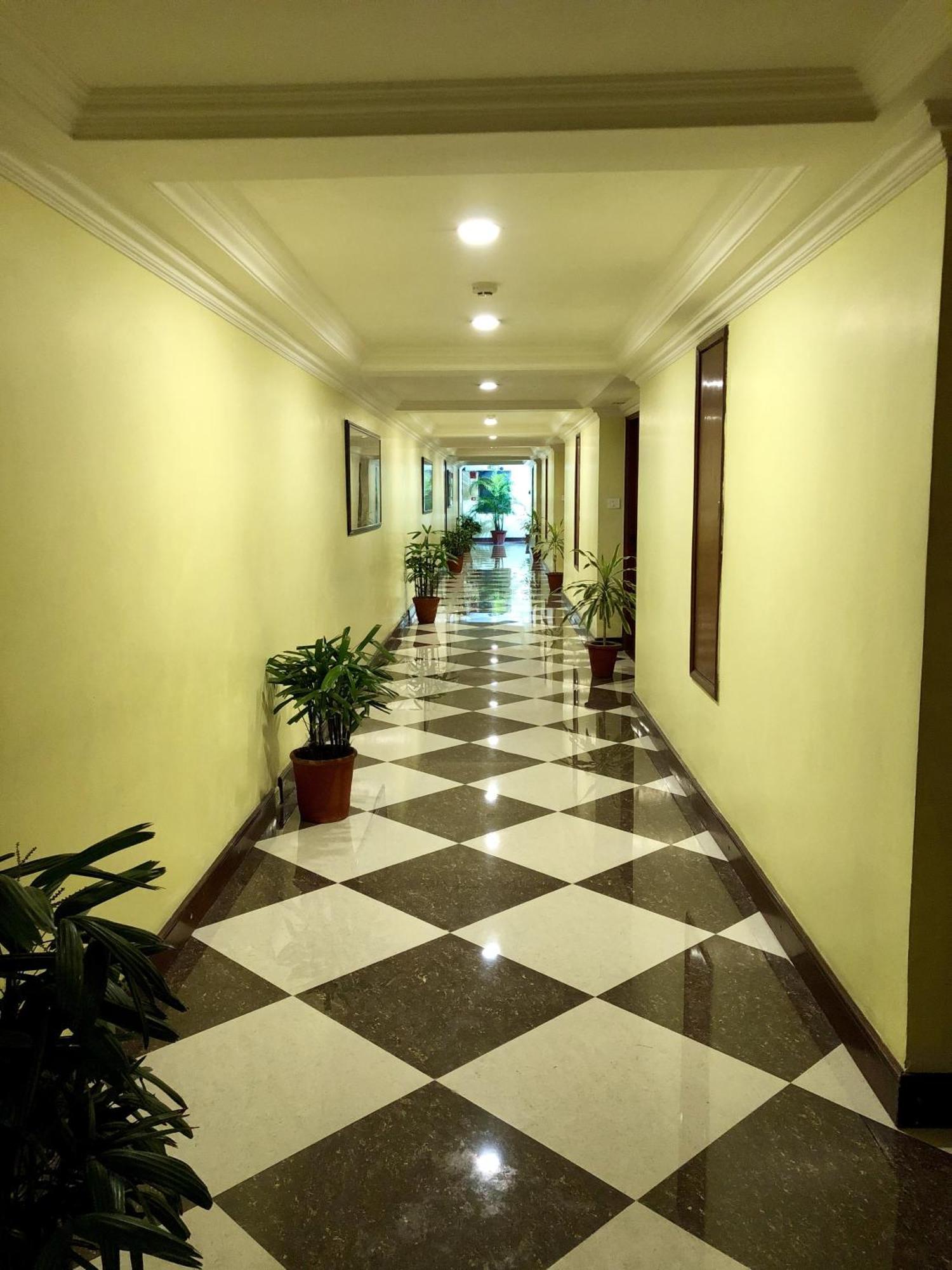 Ritz Plaza Hotel Amritsar Exterior photo